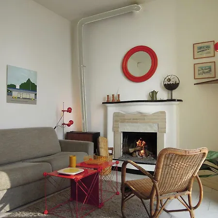 Charming House With Private Dock On 阿尔杰尼奥