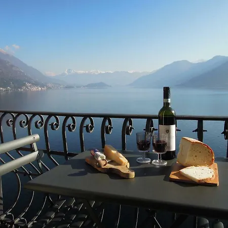 Charming House With Private Dock On Argegno