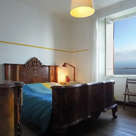 Charming House With Private Dock On * Argegno