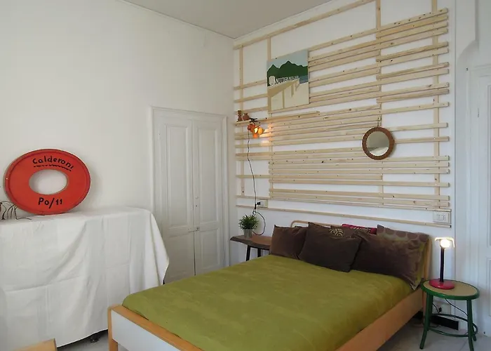 Charming House With Private Dock On Apartment *